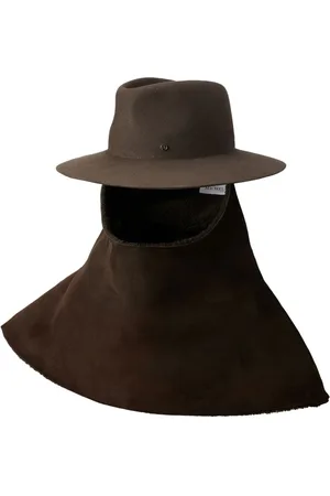 Le Mont St Michel Charles hat med hætte