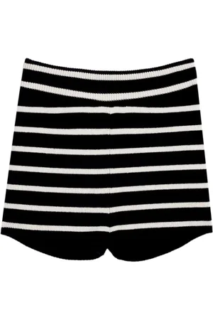 Ami Korte stribede shorts i strik