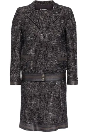 CHANEL 2004 tweed-jakkesæt