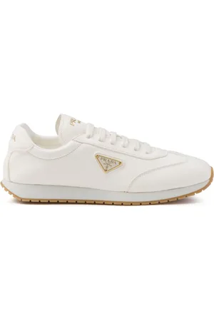 Prada Sneakers i læder med trekantet logo