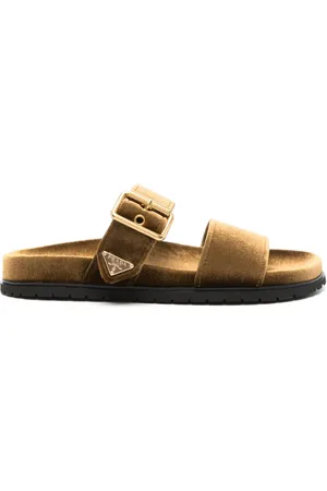 Prada Sandaler med trekantet emaljelogo