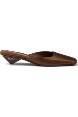 Prada Mules i satin med firkantet tå
