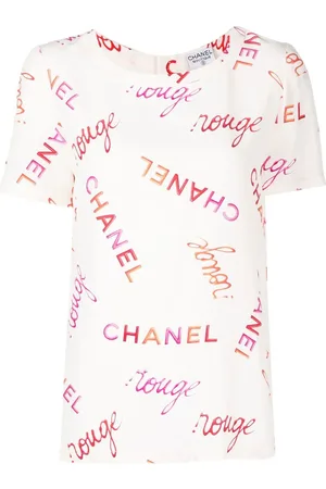 CHANEL T-shirt med logotryk fra 1996