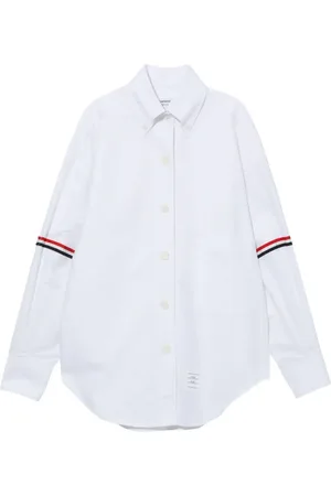 Thom Browne Skjorte med grosgrain-bånd og knapper på kraven