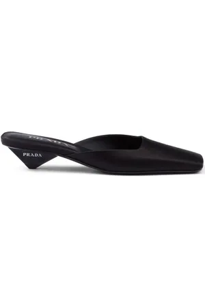 Prada Mules i satin med firkantet tå