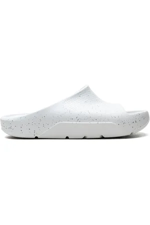 Jordan Post sandaler med malingssprøjt