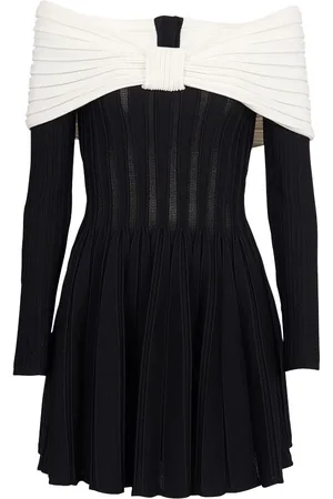 Balmain Kort strikket kjole med off-shoulder-snit