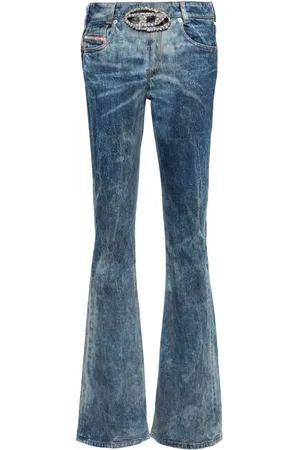 Diesel Jeans med svaj og udsmykket logospænde