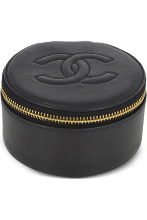 CHANEL 1997 CC-smykkepung i læder
