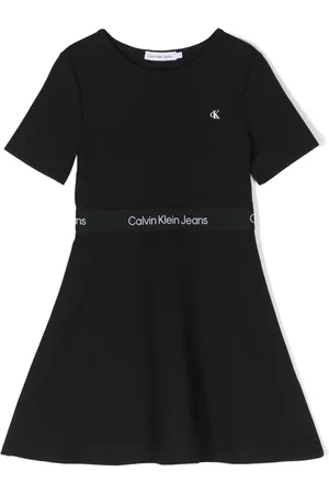 Calvin Klein Logo-broderet kjole med korte ærmer