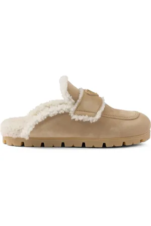 Prada Mules i lammeskind med trekantet logo