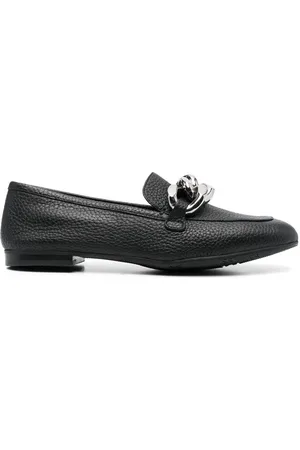 Casadei Kraftige loafers i læder med kædedetalje