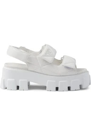 Prada Loafers i lakeret læder med trekantet logo