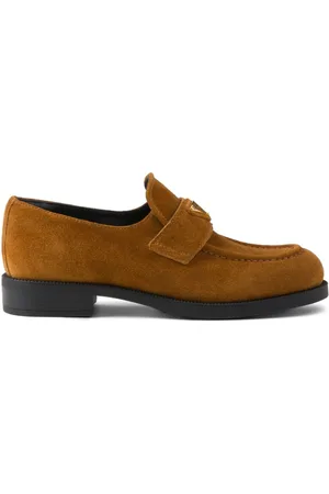 Prada Loafers i ruskind med trekantet logo
