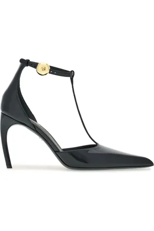 Salvatore Ferragamo 85mm pumps i lakeret læder med T-rem