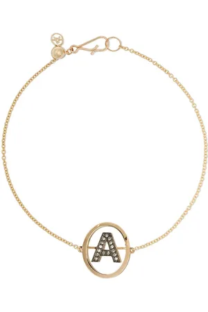 ANNOUSHKA Armbånd i 18 karat guld med A-initial i diamant