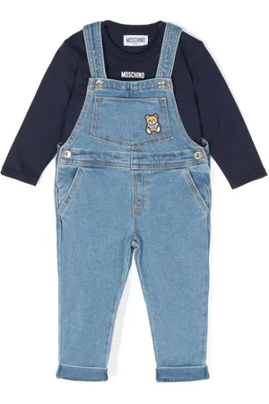 Moschino Overalls og T-shirt med bamsemærke