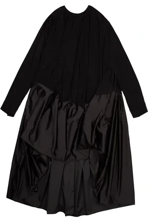 AZ FACTORY Asymmetrisk Monroe kjole med draperinger