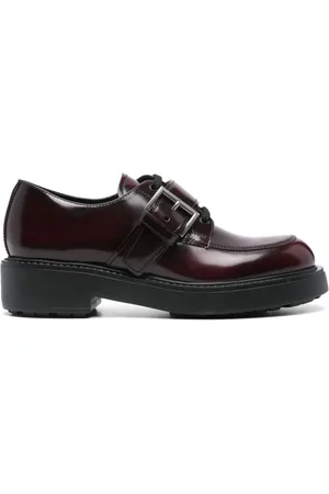 Prada Brogues med spændedetalje