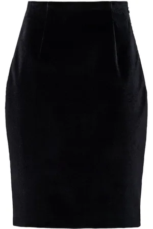 Prada T-shirt med trekantet logo og emalje