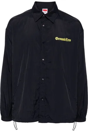 Ground Zero Skjorte med Gothic Font-logotryk