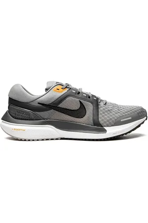 Nike Low-top Zoom Vomero 16 sneakers