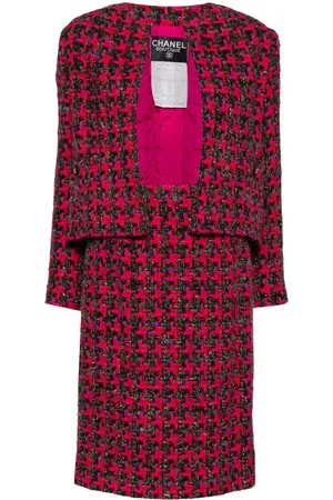 CHANEL 1990-jakkesæt med nederdel og houndstooth-mønster