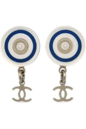 CHANEL CC-knap-ørestikker fra 2010