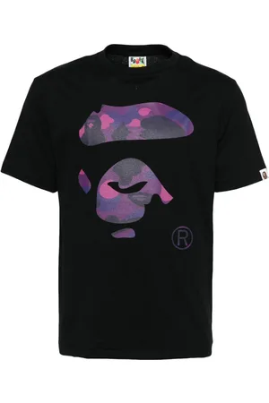 A Bathing Ape T-shirt med kamuflagemønstret ansigt