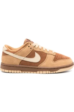 Nike Dunk Low sneakers