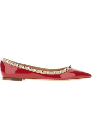 VALENTINO GARAVANI Rockstud-ballerina i læder med en spids tå, nitte-udsmykninger, en brandet indersål og en flad sål.