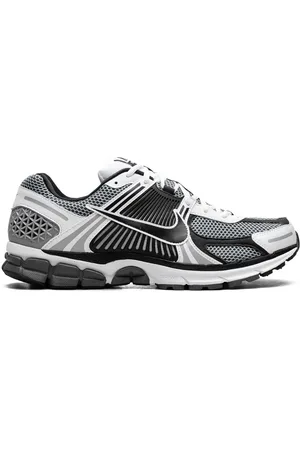 Nike Zoom Vomero 5 SE SP Black/Metallic Silver sneakers