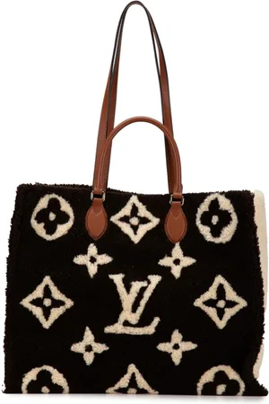 LOUIS VUITTON Monogram Giant Teddy Onthego GM tote i lammeskind fra 2019