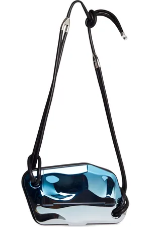 PUBLISHED BY Crossbody-taske