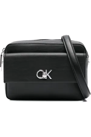 Calvin Klein Crossbody-taske med logoplade