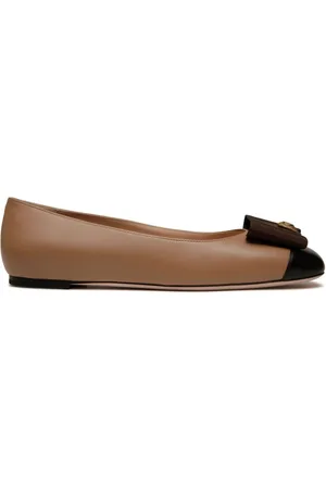 Bally B-Bow ballerinaer