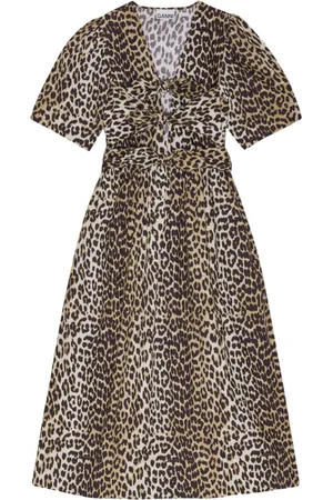 Ganni Mellemlang kjole med leopardtryk