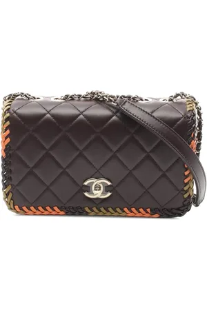 CHANEL Mellemstor quiltet Flap skuldertaske fra kastesting fra 2021-2024