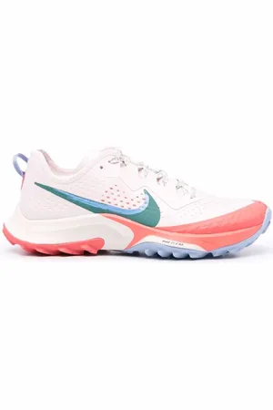 Nike Air Zoom Terra Kiger 7 low-top sneakers