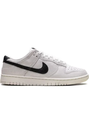 Nike Dunk Low Sail/Black sneakers
