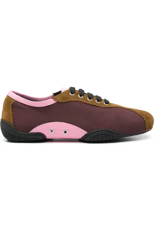 Nicole Saldanã Simone sneakers