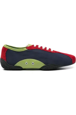 Nicole Saldanã Simone sneakers