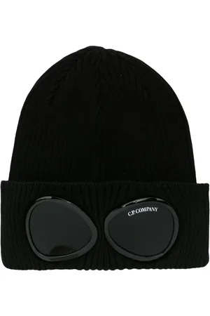 C.P. Company Ribbet hue med goggles-detalje