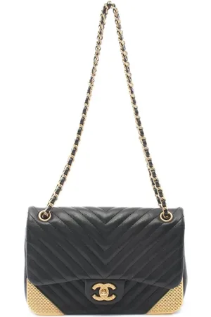 CHANEL Quiltet skuldertaske med V-syninger fra 2018