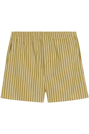 Ami Stribede shorts