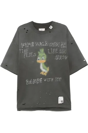 Maison Mihara Yasuhiro T-shirt med Leon-tryk og slitageeffekt