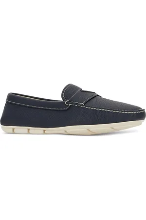 Prada Loafers i læder med trekantet logo