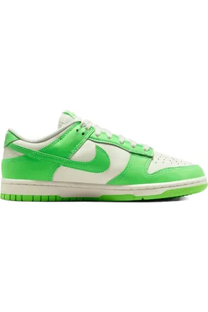 Nike Dunk Low Green Strike sneakers