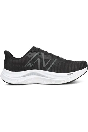 New Balance FuelCell Propel V4 Black/White sneakers