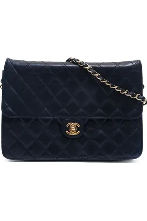 CHANEL Flad skuldertaske med klassisk flaplukning fra 2008